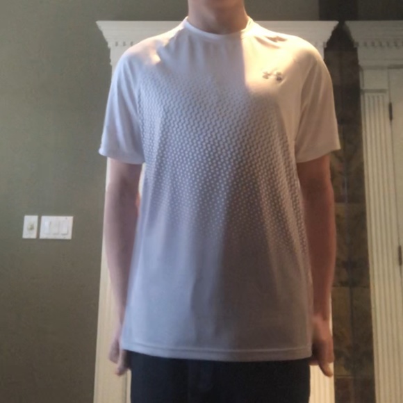Under Armour Mens Athletic T Shirt Size Medium - White and Grey - - Picture 7 of 8